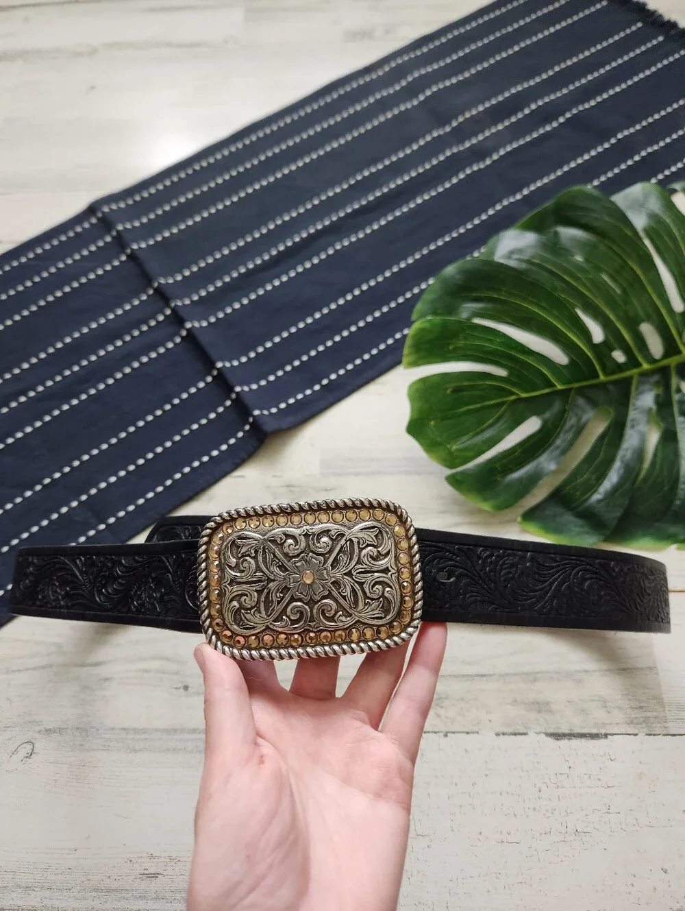 Justin Tooled Leather Belt Jeweled Floral Belt Buckle Top Grain Cowhide Black 38